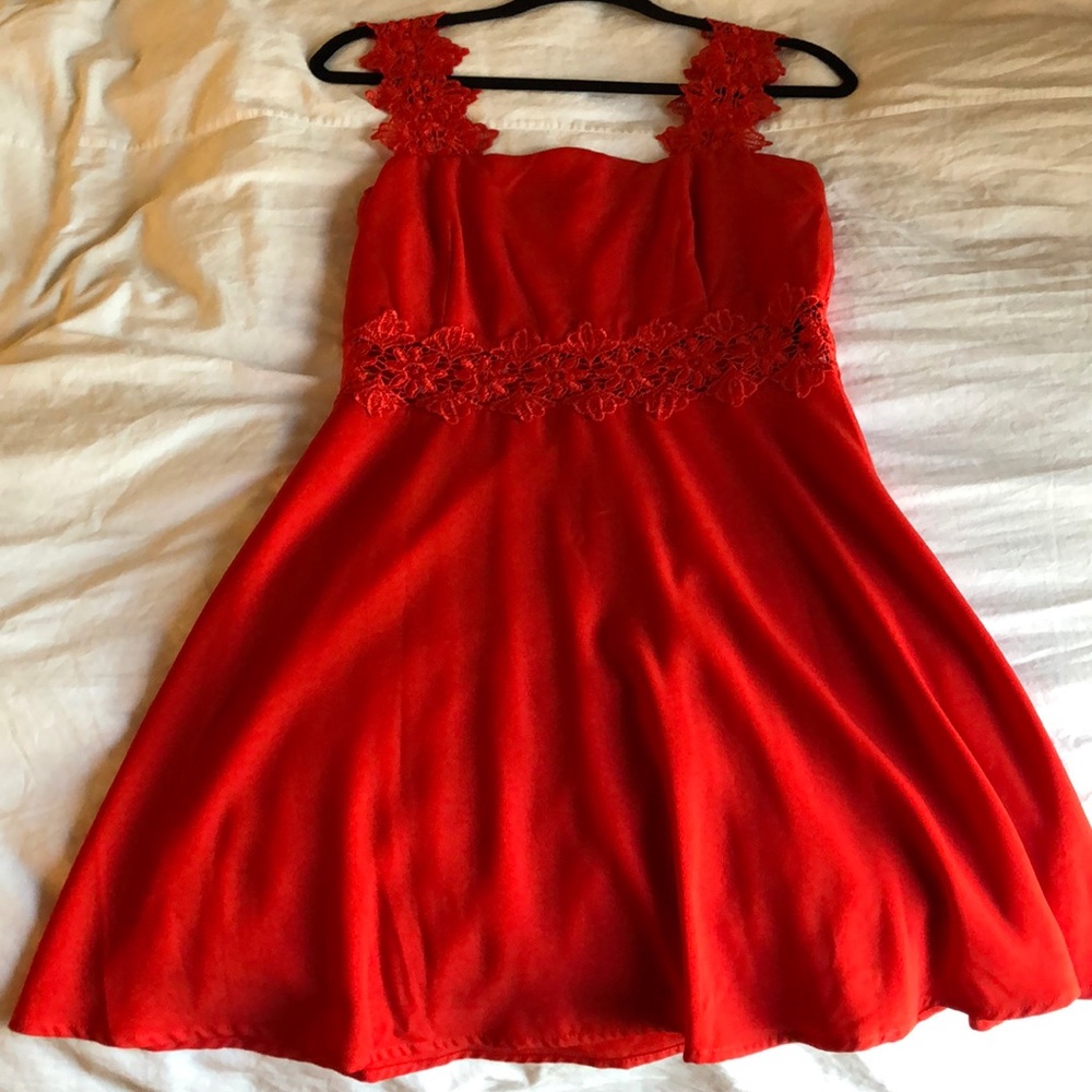 Red Lacey dress from Lulus size Medium
